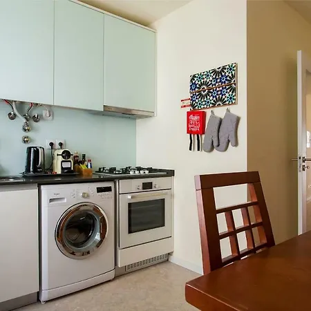 Exquisit Flat Left Apartament