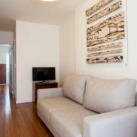 Exquisit Flat Left Appartement